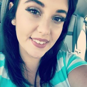 Meet your Posher, Hailey